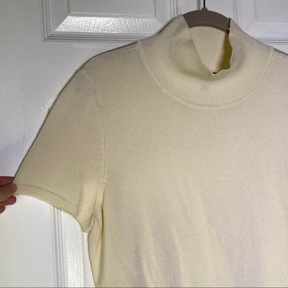 Talbots Cream Rayon Mock Neck Short Sleeve Blouse Top Size Large - Picture 3 of 8